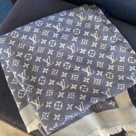 Louis Vuitton sjal