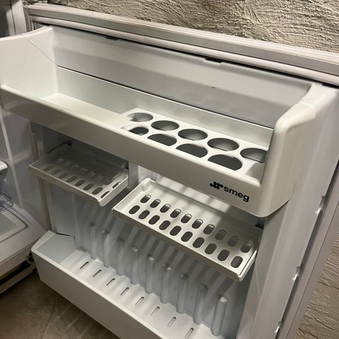 Lite kjøleskap - SMEG