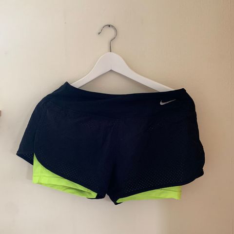 Nike shorts m/ innershorts