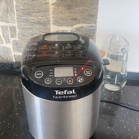 Brødbakemaskin TEFAL  lite brukt bread maker