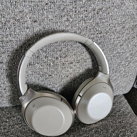 Sony MDR-1000X