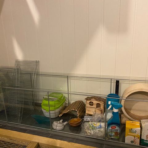 Detolf hamsterbur med luftebur og div