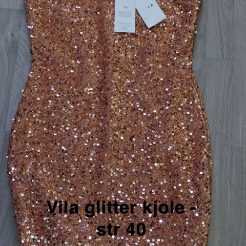 Vila glitter kjole (ubrukt)