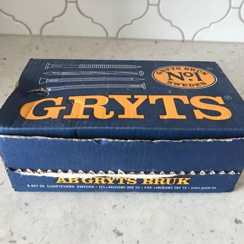 Gryts Box of Galvanized Nails (65-2,5 mm)