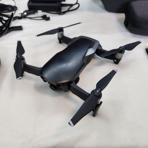 Dji mavic air, fly more combo