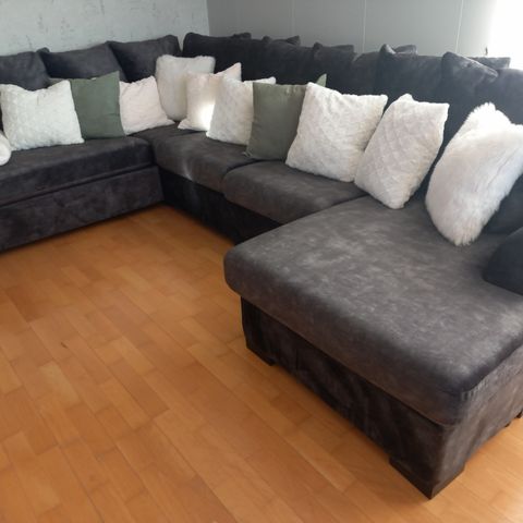 Boston U-sofa, tekstil: Fuji Antracit, nesten ny.