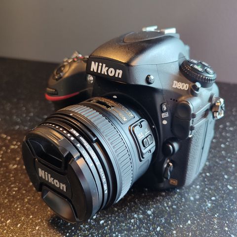 Nikon d800, AF-S Nikkor 50mm 1.8 G objektiv, SB 400 blits og nb filter