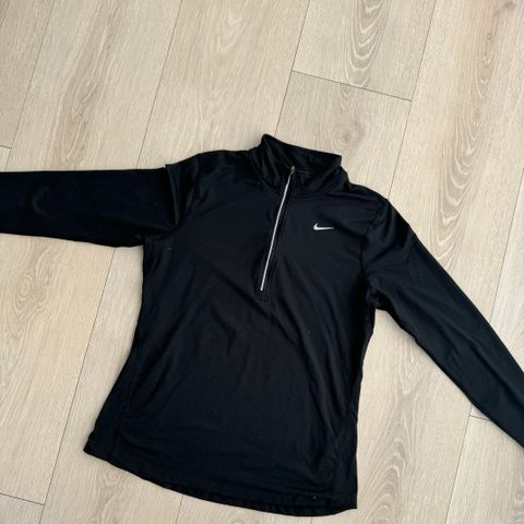 Nike treningsgenser