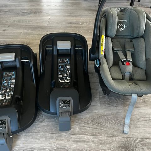 Uppababy MESA med 2 x isofix base