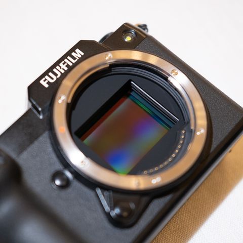 Fujifilm GFX 100s (Pris ink. MVA!), strøken med eske- få eksponeringer!