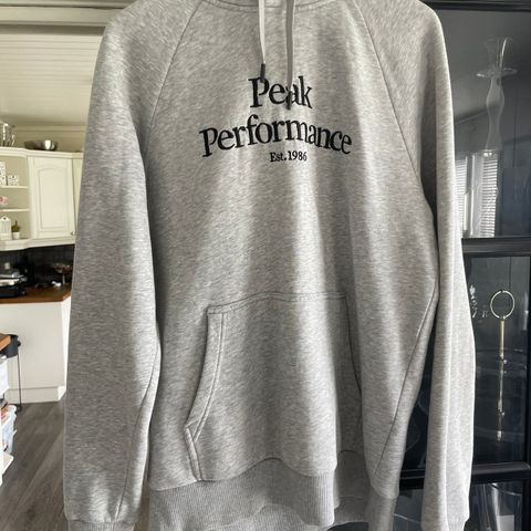 Peak Performance hoodie