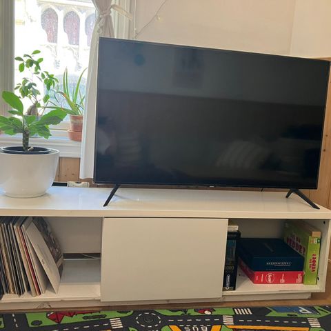 TV-benk fra Ikea