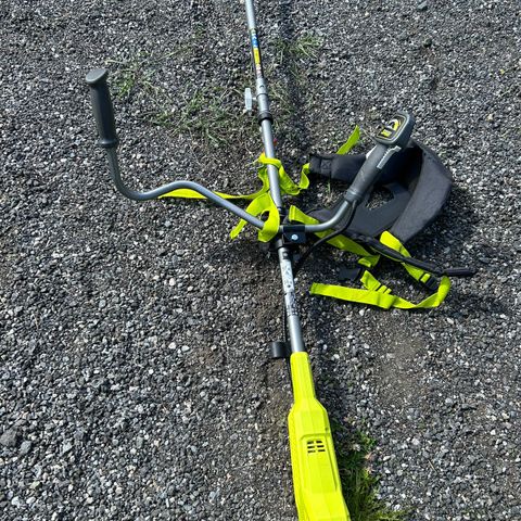 Ryobi gresstrimmer