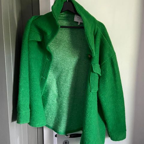 Grønn jakke