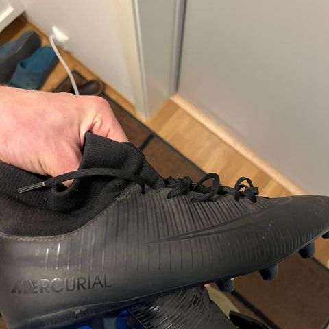 Veldig lite brukte Nike fotballsko