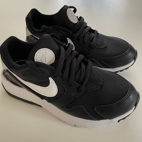 Helt nye! Tøffe Nike joggesko, strl 36