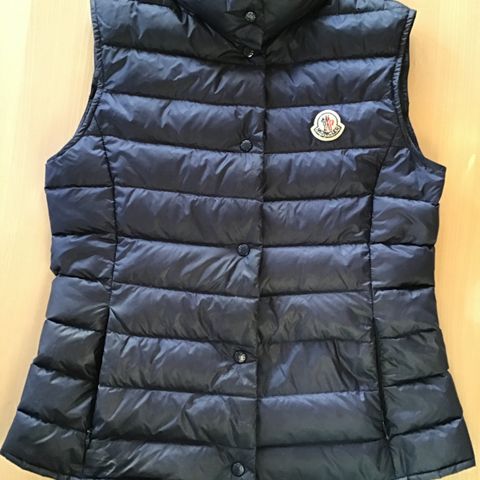 Moncler lett dunvest str. 14 år/164 cm