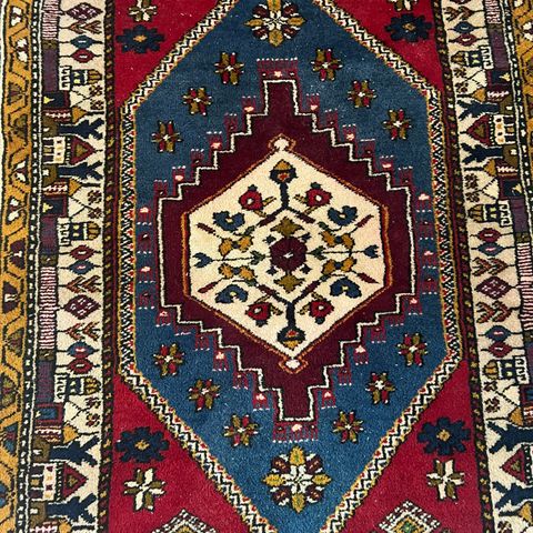 Persiske tepper - mange ulike størrelser og farger