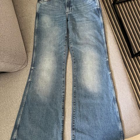 Ubrukt Wrangler flare jeans (slengbukse)