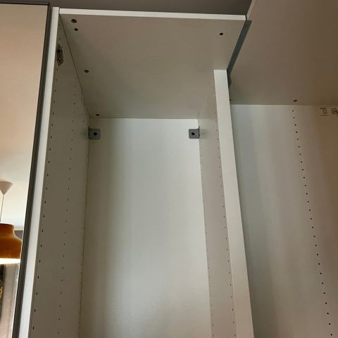 Hjørne - garderobeskap fra IKEA