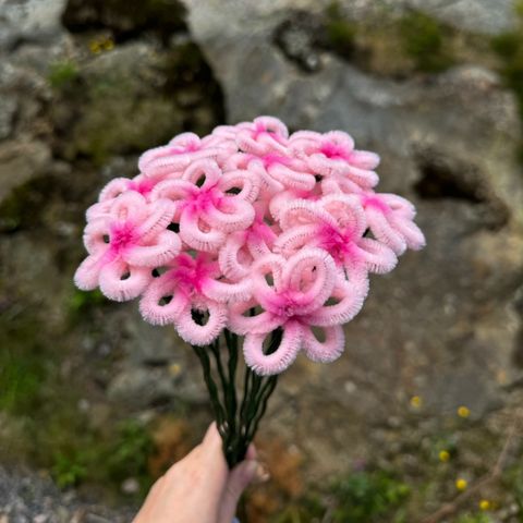 Håndlaget blomsterbukett