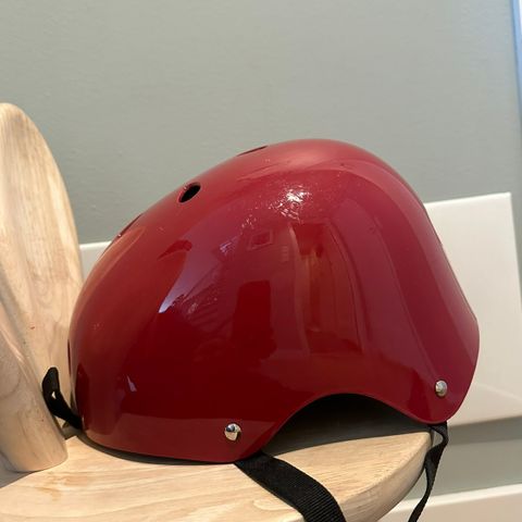 Sykkelhjelm - Trybike CoConut Ruby Red Retro Look 53-57 cm