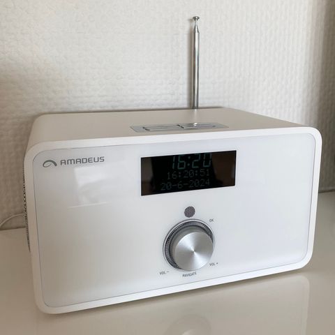 DAB radio med fjernkontroll