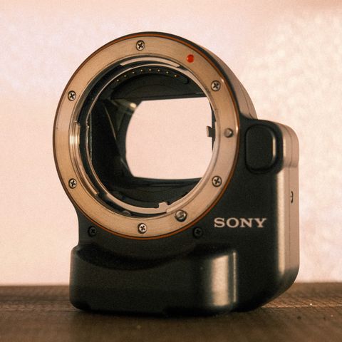 Sony LA-EA4 A to E autofocus adapter