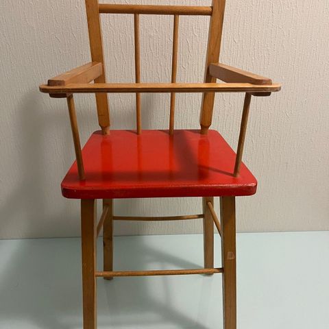 Vintage dukke stol i tre