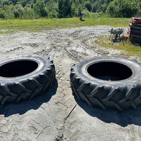 20,8-r38 traktor dekk fra Massey 8140