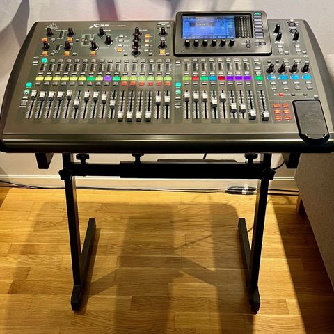 Behringer X32 med flight