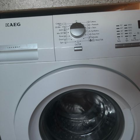 Super, 3 år gammel vaskemaskin, med feilkode på normalt vaskeprogram