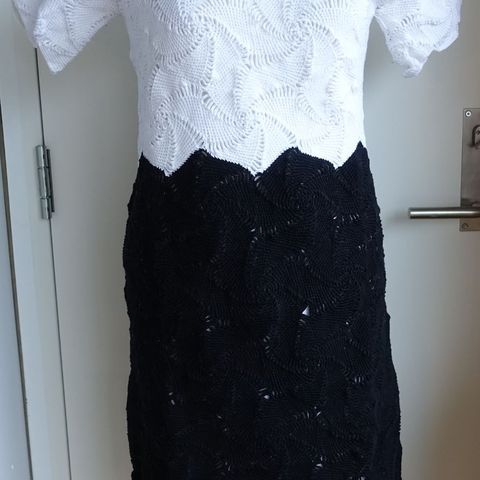Ny håndheklet kjole i 100% bomul fra Gjestal størrelse 40