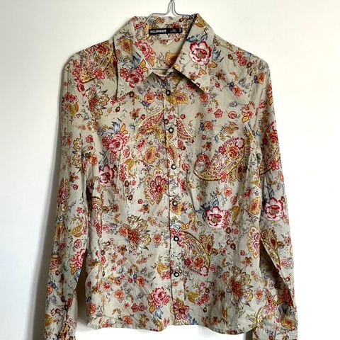 Blomstret vintage skjorte fra 90-2000 tallet (Y2K)