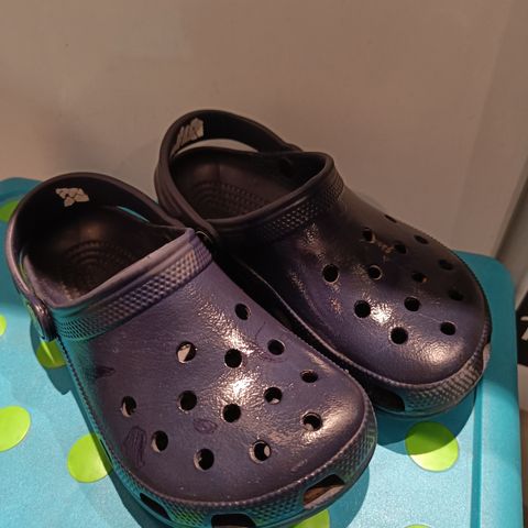 Crocs str. 28