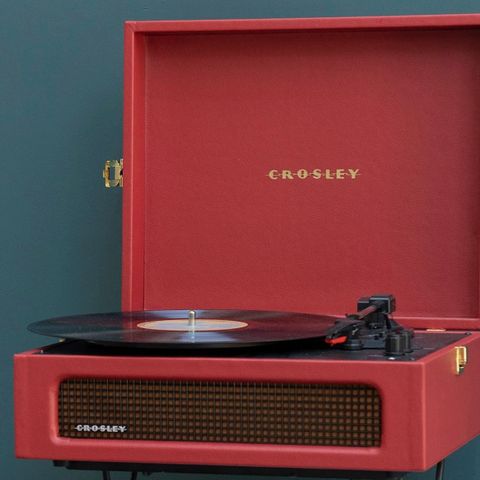 Crosley - Voyager Burgundy Red.