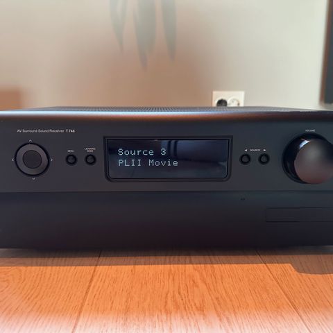 NAD T748 Hjemmekinoreceiver