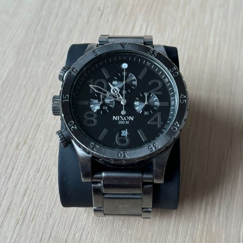 Nixon Chrono 48-20 Sort/Stål