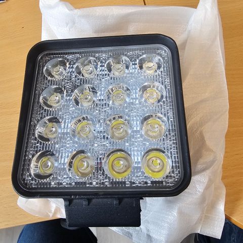 ARBEIDSLYS/DEKKSLYS LED 48W 12/24V IP66 (4 stk. Spot og 6 stk. Flood)