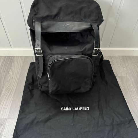 Yves Saint Laurent sekk