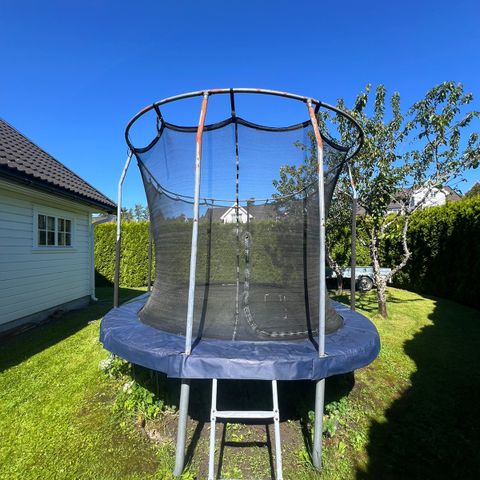 Jumpking trampoline med god sprett! Premium trampoline med kraftig stabil ramme