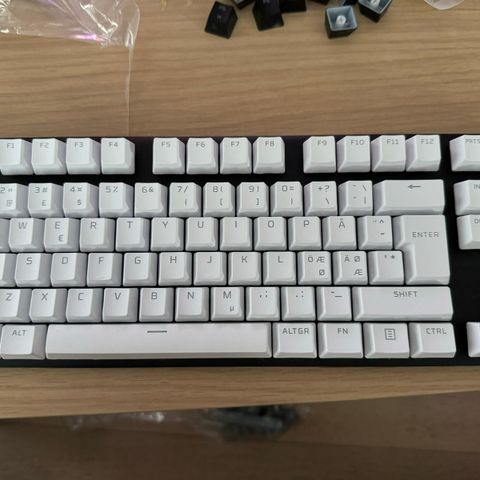 HyperX Alloy Origins Core RGB m/NY PBT keycaps - TKL