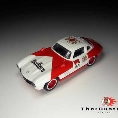 Hot Wheels Mercedes-Benz 300 SL az Marlboro