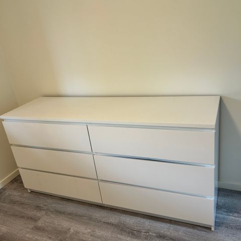 Malm kommode