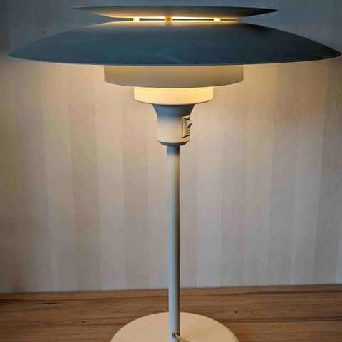 Simon P. Henningsen Bordlampe Lyskaer Type 2015