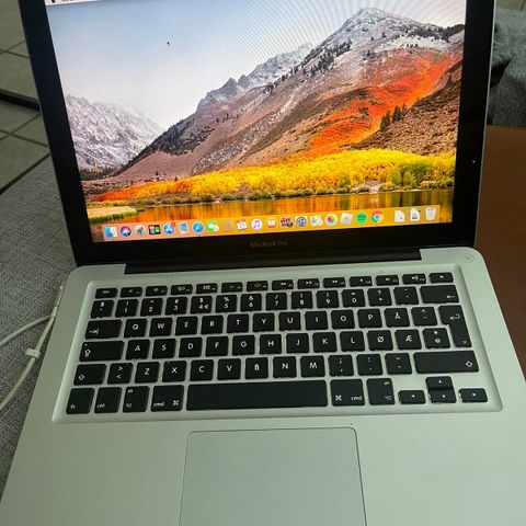 Apple MacBook Pro 13” late 2011 upgraded med OS High Sierra