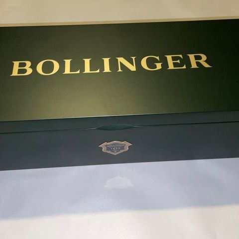Bollinger vinkasse / Champagne Bollinger eske / trekasse 2-3kg tung / SOLID