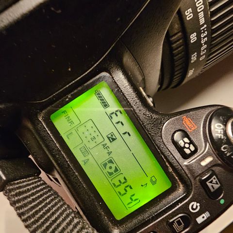 Nikon D80 med SIGMA DC 18-200mm