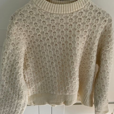 Hvit strikket genser fra Vera Moda