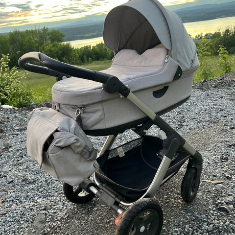 Barnevogn - Stokke Trailz grey melange